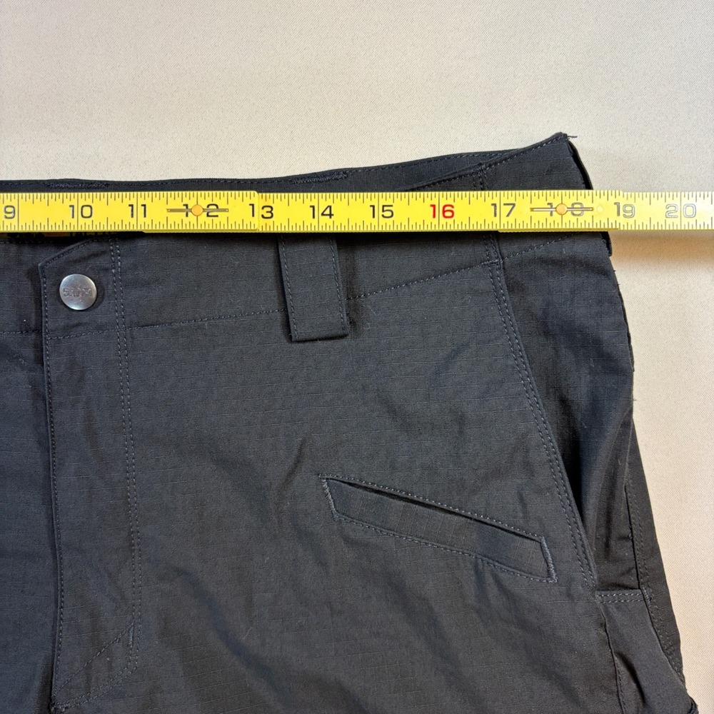 5.11 Stryke 11" Short Men 35 Black Tactical Cargo 12-Pocket Ripstop Utility NWOT - Picture 4 of 12